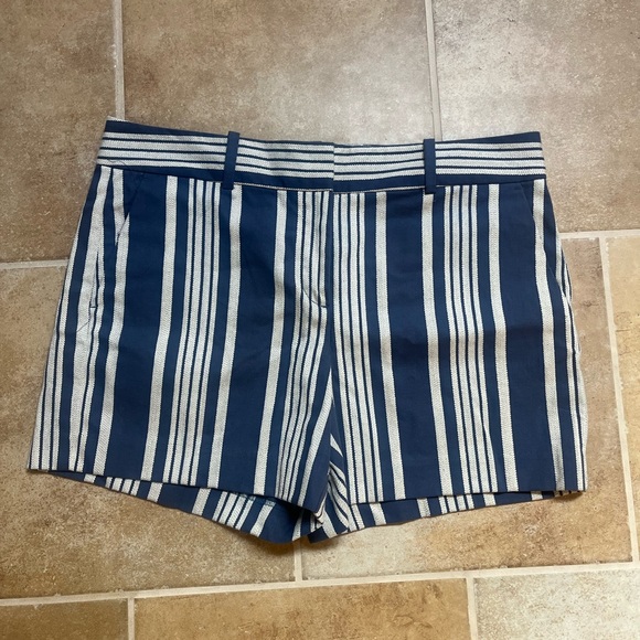 10 Ann Taylor nwt blue and white stripe chino shorts - Picture 1 of 5
